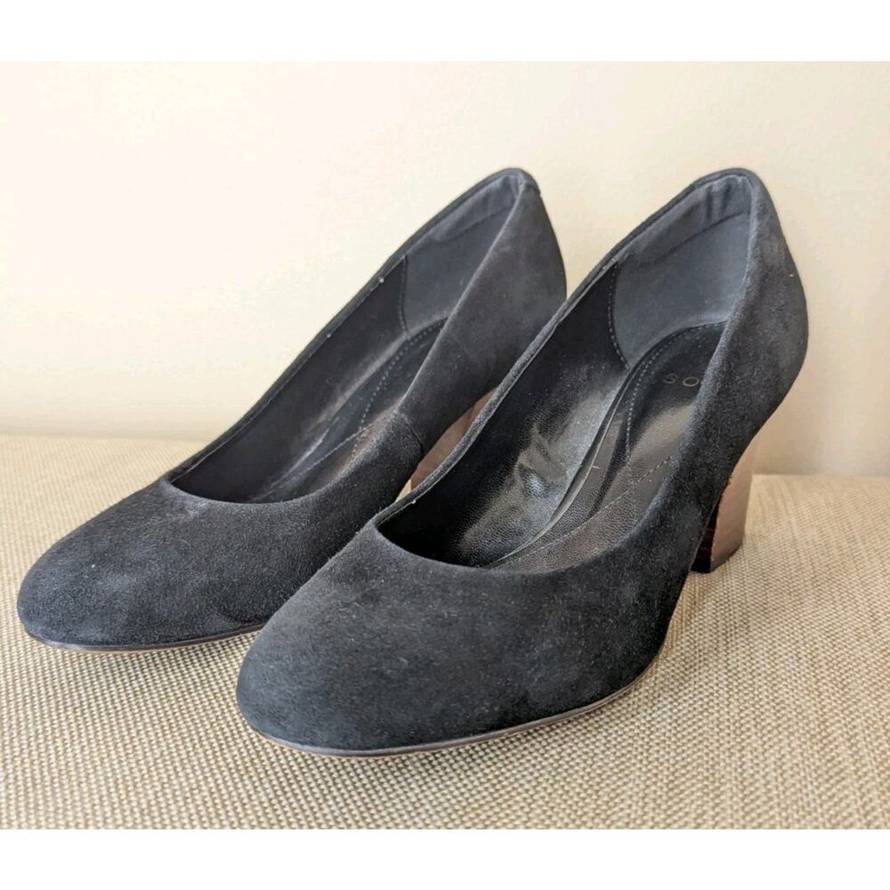 Isola Black Suede Emalee Wooden Stacked Block Heel Round Toe Classic Pumps Sz 7